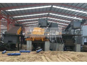 皮帶輸送機(jī)安裝現(xiàn)場